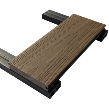 Decking composto plástico expulso dos fornecedores de China para exterior